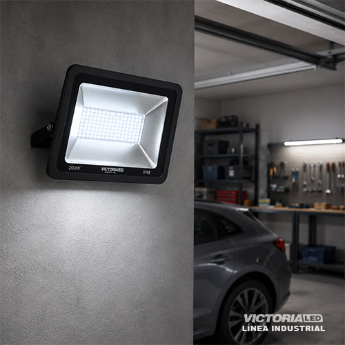 REFLECTOR INDUSTRIAL AC85-265V FP09 IP66 6500K BLACK FULL POWER