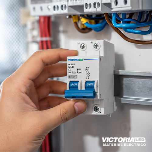 BREAKER VICTORIA LED DC 6K 2P 16A 6U/C