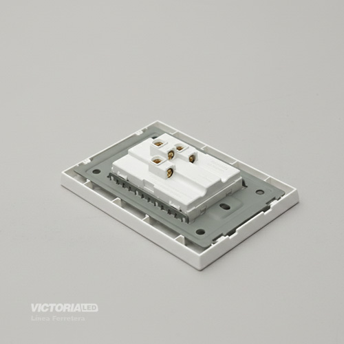 TOMACORRIENTE DOBLE 16A 125/250V PC BLANCO 10U/C