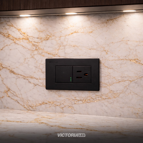 MIXTO INTERRUPTOR + TOMACORRIENTE 16A 125/250V PC NEGRO 10U/C