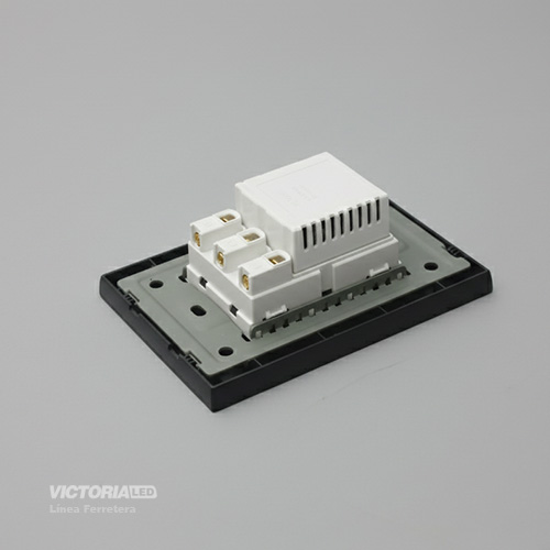 TOMACORRIENTE DOBLE + USB*2 16A 125/250V PC NEGRO 5U/C