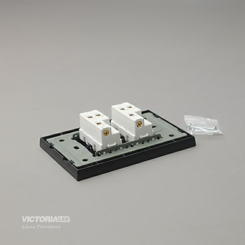 INTERRUPTOR DOBLE CONMUTABLE 16A 125/250V PC NEGRO 10U/C